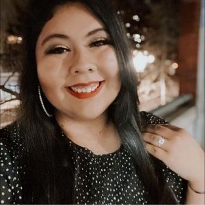 Meet your Posher, Noemi